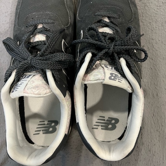 Womens new balance - Picture 2 of 4